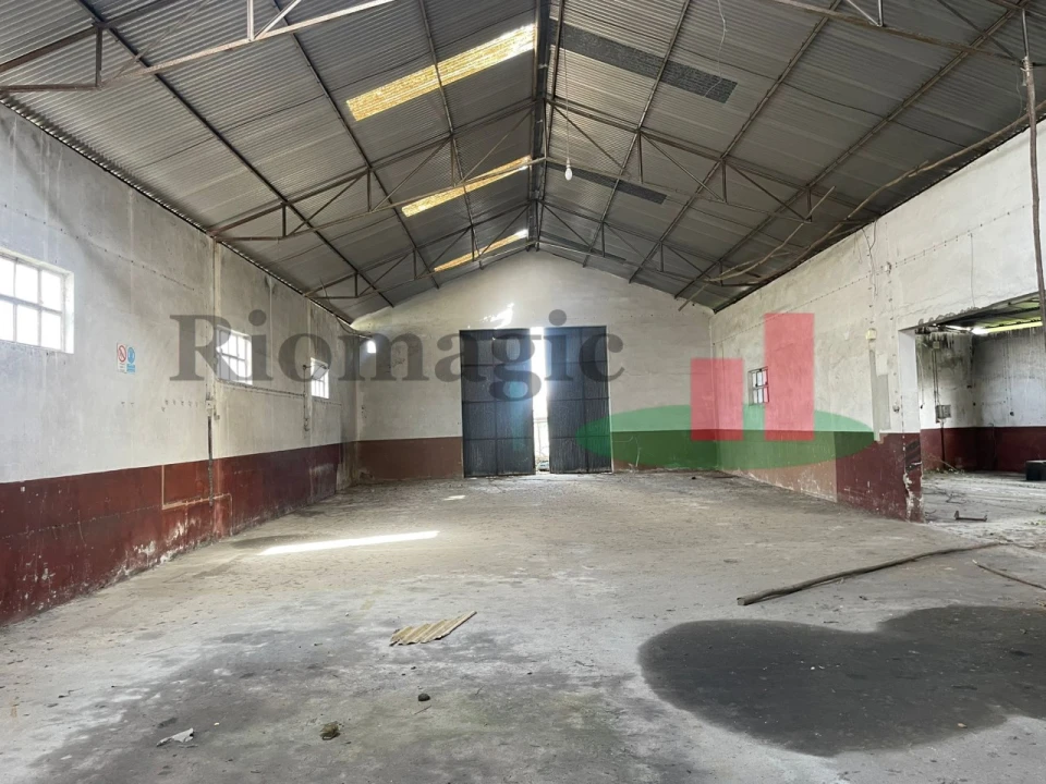 Armazém para Venda em Alcanena e Vila Moreira Foto 2