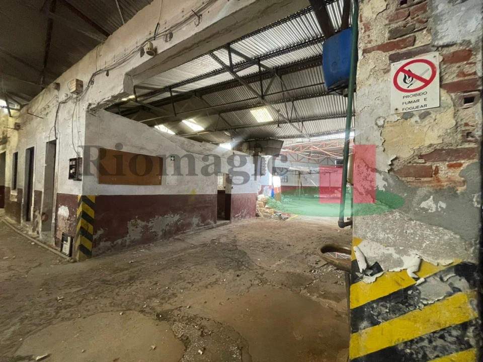 Armazém para Venda em Alcanena e Vila Moreira Foto 9