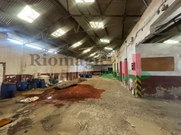 Armazém para Venda em Alcanena e Vila Moreira