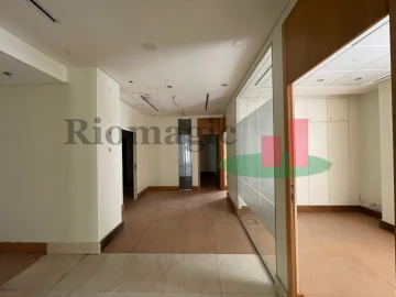 Escritório para Venda em Maceira