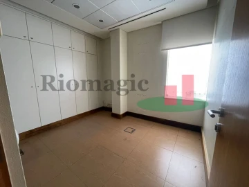 Escritório para Venda em Maceira