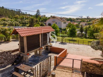 Quinta T8 para Venda em Castelões