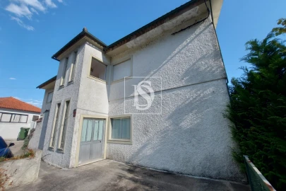 Prédio para Venda em Santiago de Besteiros