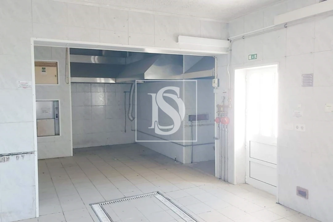 Prédio para Venda em Santiago de Besteiros Foto 21