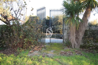 Terreno para Venda em Canas de Santa Maria