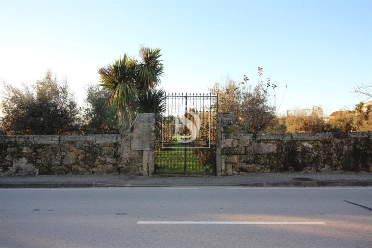 Terreno para Venda em Canas de Santa Maria