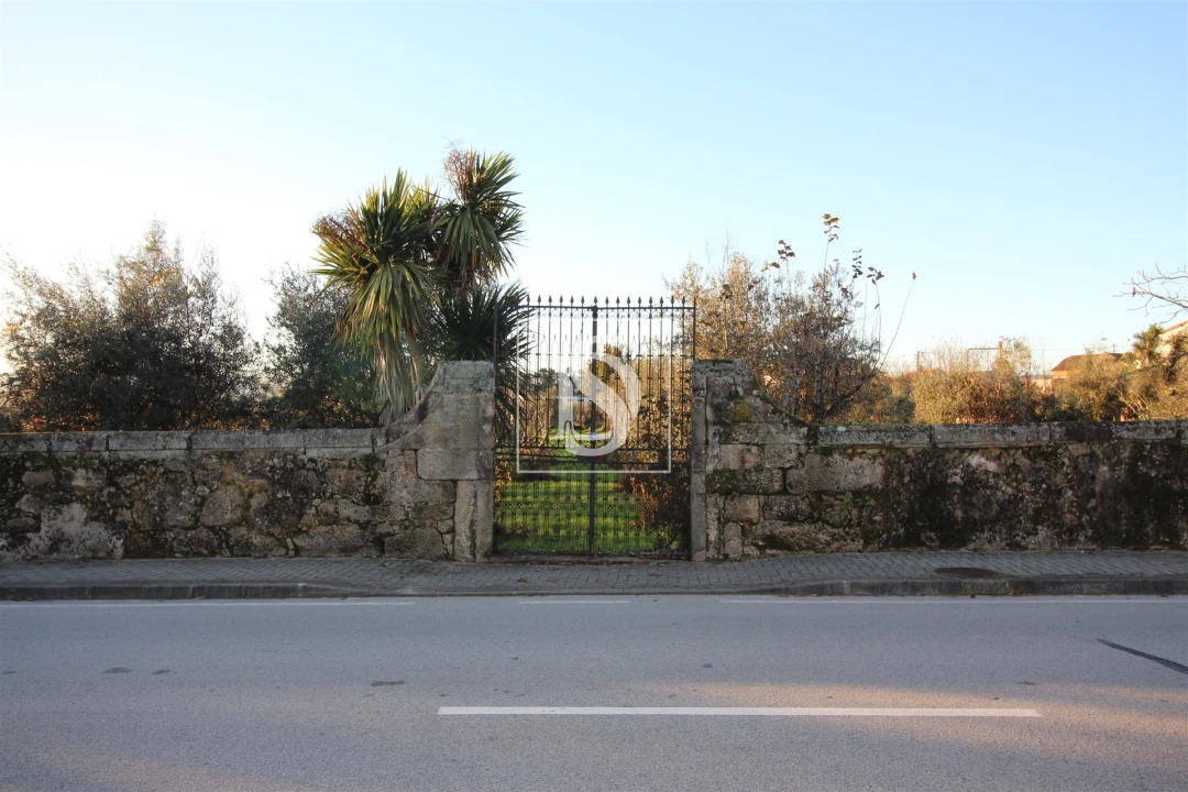 Terreno para Venda em Canas de Santa Maria Foto 1