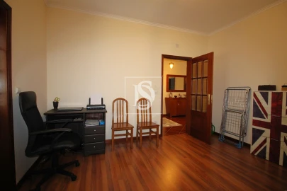 Moradia T4 para Venda em Orgens