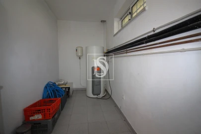 Moradia T4 para Venda em Orgens