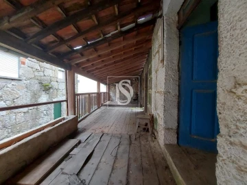 Moradia T3 para Venda em Vilar de Besteiros e Mosteiro de Fráguas