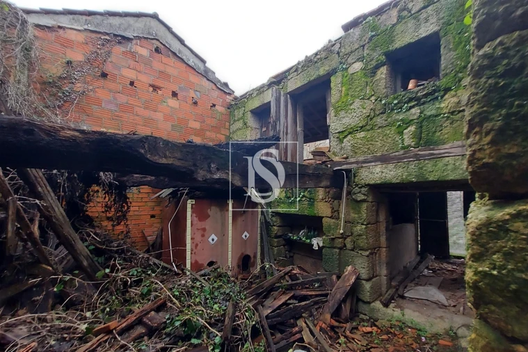 Moradia T3 para Venda em Vilar de Besteiros e Mosteiro de Fráguas Foto 2