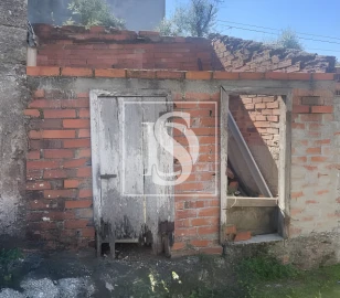 Moradia T2 para Venda em Pinheiro de Azere