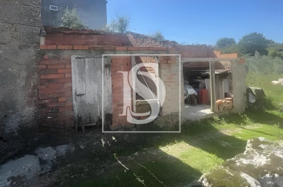 Moradia T2 para Venda em Pinheiro de Azere