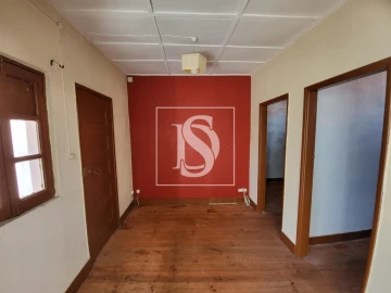 Moradia T2 para Venda em Pinheiro de Azere