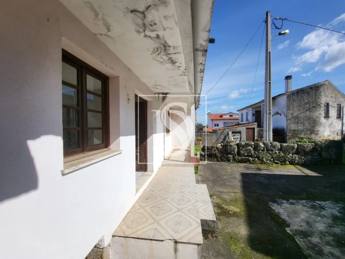 Moradia T2 para Venda em Pinheiro de Azere Foto 5