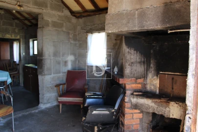 Moradia T3 para Venda em Caparrosa e Silvares