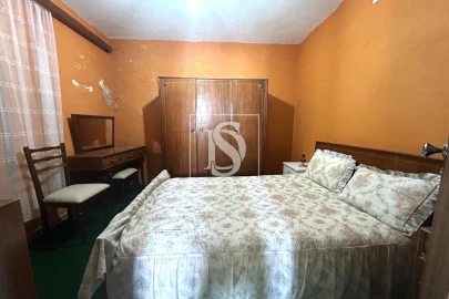 Moradia T3 para Venda em Caparrosa e Silvares