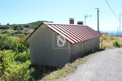 Moradia T3 para Venda em Caparrosa e Silvares