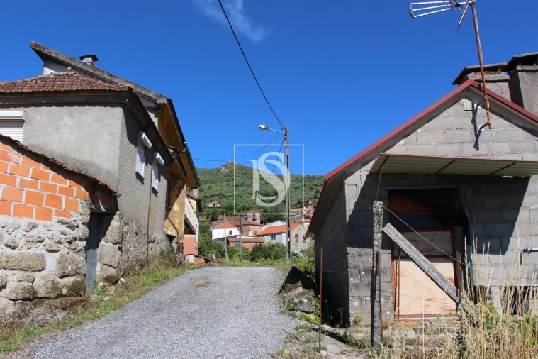 Moradia T3 para Venda em Caparrosa e Silvares Foto 11