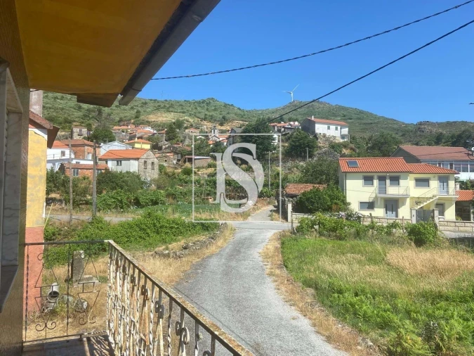 Moradia T3 para Venda em Caparrosa e Silvares Foto 2