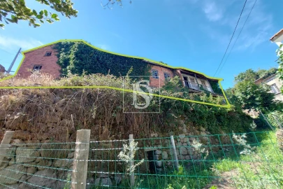 Moradia T2 para Venda em Santiago de Besteiros