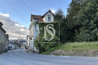 Moradia T5 para Venda em Ovoa e Vimieiro