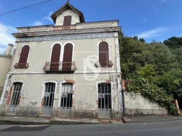 Moradia T5 para Venda em Ovoa e Vimieiro