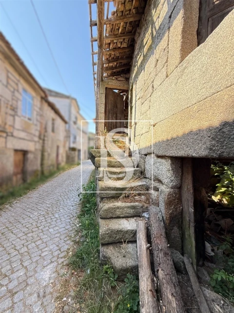 Moradia T1 para Venda em Queirã