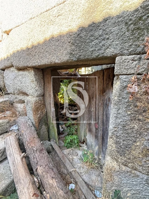 Moradia T1 para Venda em Queirã