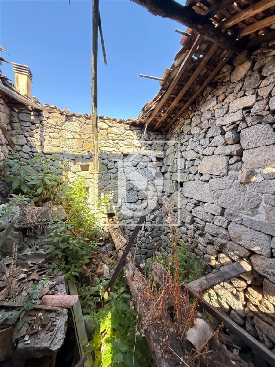 Moradia T1 para Venda em Queirã Foto 9