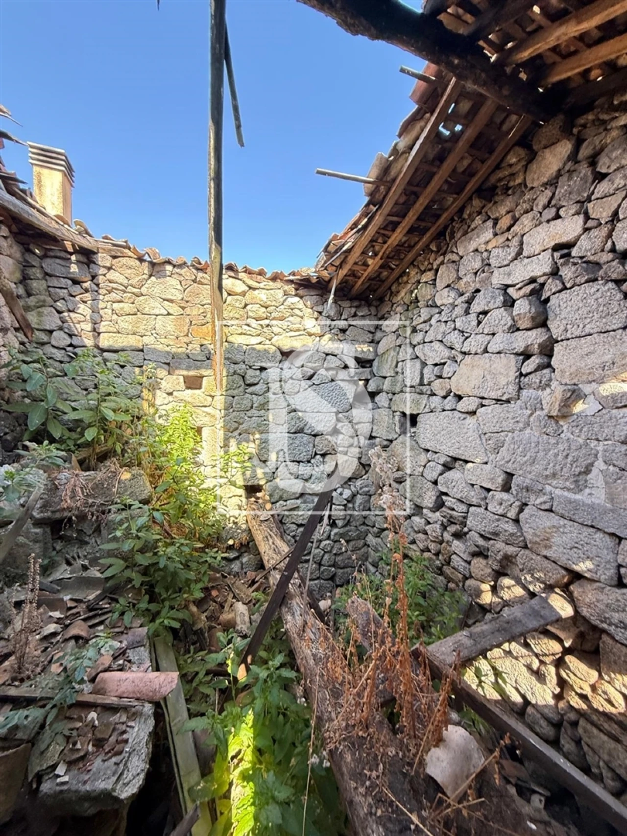 Moradia T1 para Venda em Queirã Foto 9