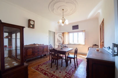 Quinta T6 para Venda em Santa Comba Dão e Couto do Mosteiro