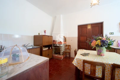 Quinta T6 para Venda em Santa Comba Dão e Couto do Mosteiro