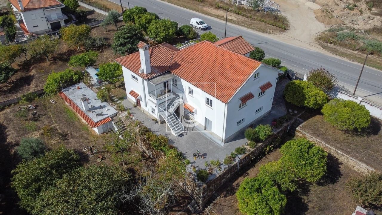 Quinta T6 para Venda em Santa Comba Dão e Couto do Mosteiro Foto 3