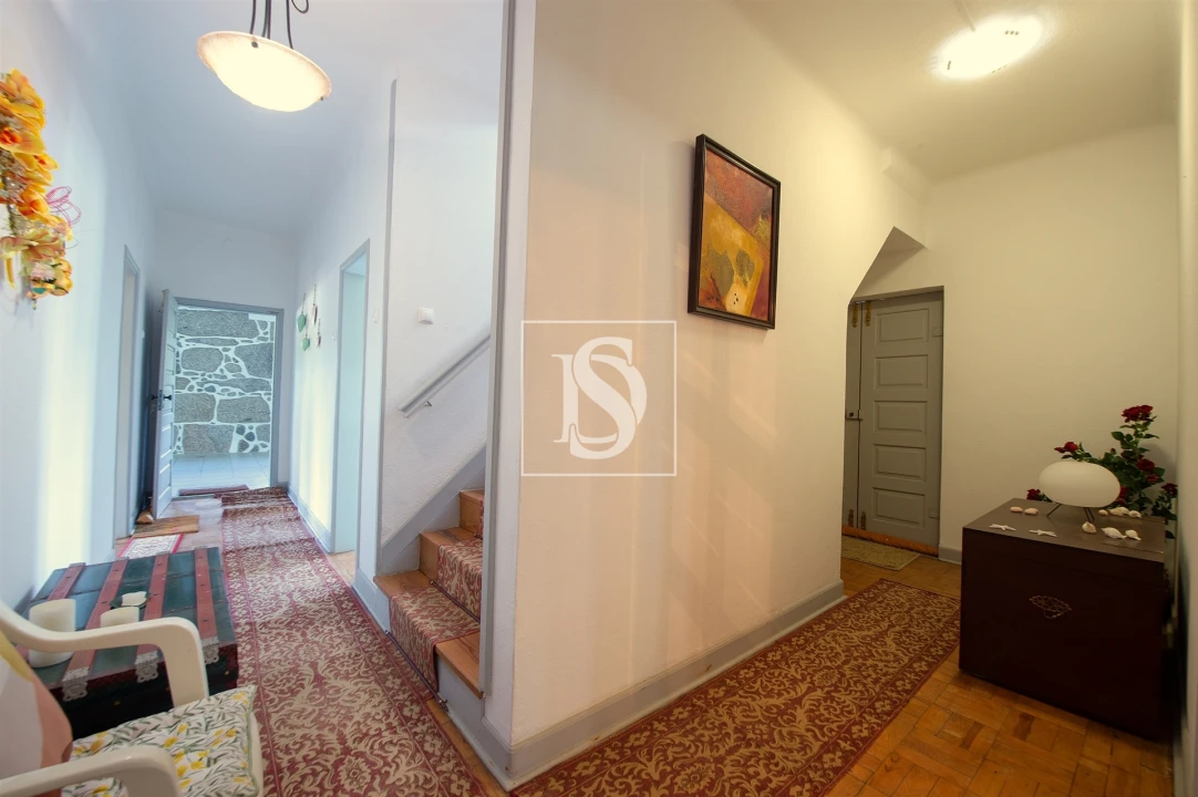 Quinta T6 para Venda em Santa Comba Dão e Couto do Mosteiro Foto 17