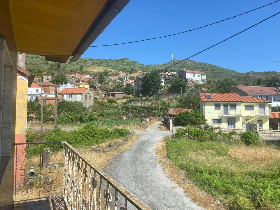 Moradia T3 para Venda em Caparrosa e Silvares Foto 14