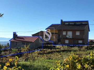 Moradia T3 para Venda em Caparrosa e Silvares