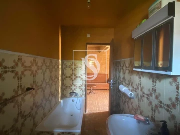 Moradia T3 para Venda em Caparrosa e Silvares