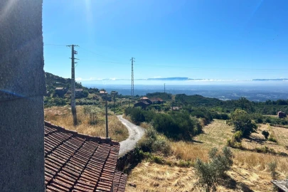 Moradia T3 para Venda em Caparrosa e Silvares