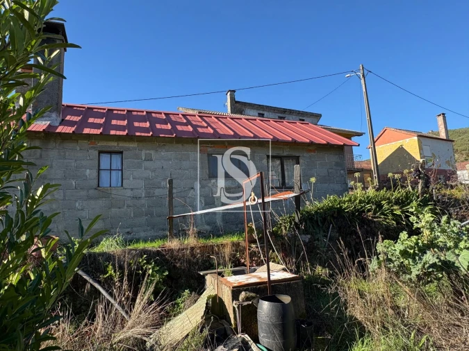 Moradia T3 para Venda em Caparrosa e Silvares Foto 11