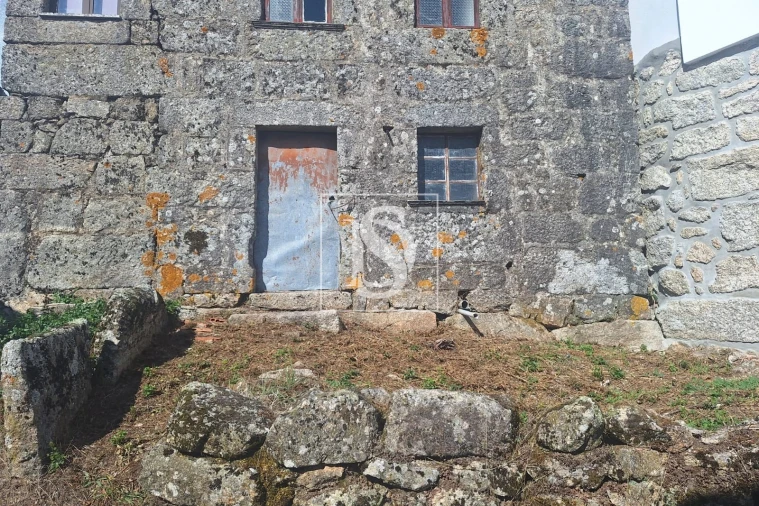 Moradia T1 para Venda em Guardão Foto 4