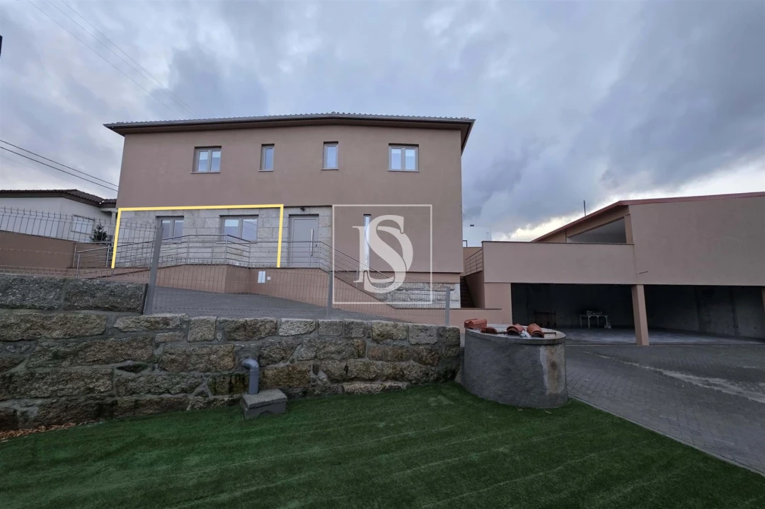 Apartamento T2 para Venda em Molelos Foto 1