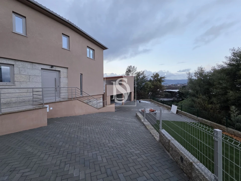 Apartamento T1 para Venda em Molelos Foto 10