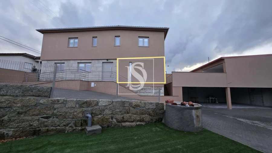 Apartamento T1 para Venda em Molelos