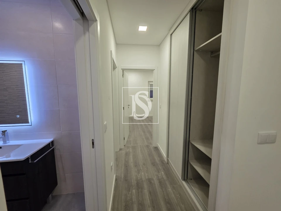 Apartamento T2 para Venda em Molelos Foto 6