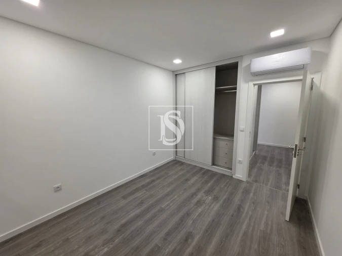 Apartamento T2 para Venda em Molelos Foto 7