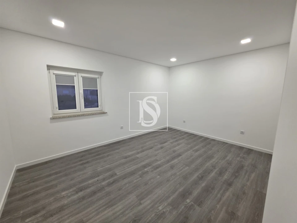 Apartamento T2 para Venda em Molelos Foto 8