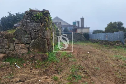 Terreno para Venda em Vilar de Besteiros e Mosteiro de Fráguas