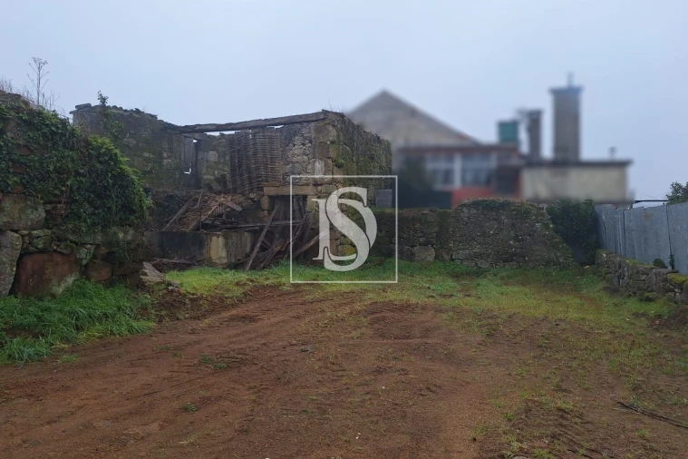 Terreno para Venda em Vilar de Besteiros e Mosteiro de Fráguas Foto 3
