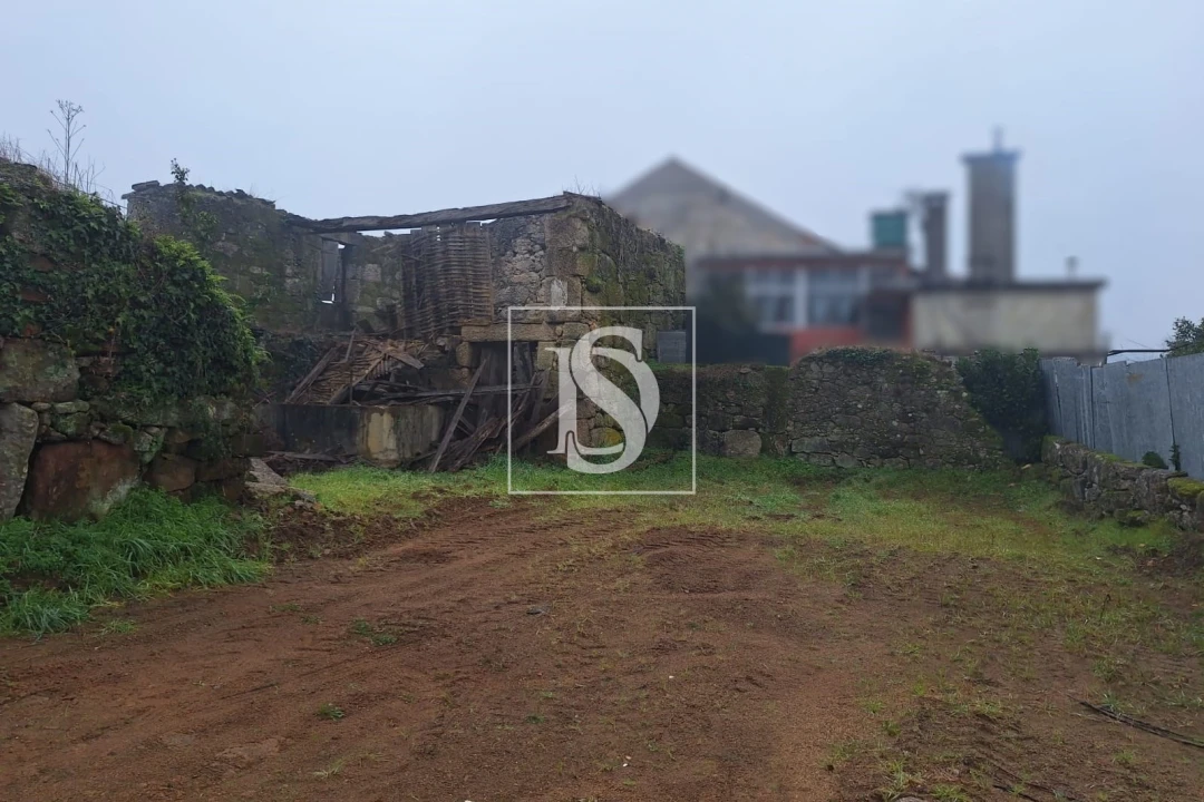 Terreno para Venda em Vilar de Besteiros e Mosteiro de Fráguas Foto 3